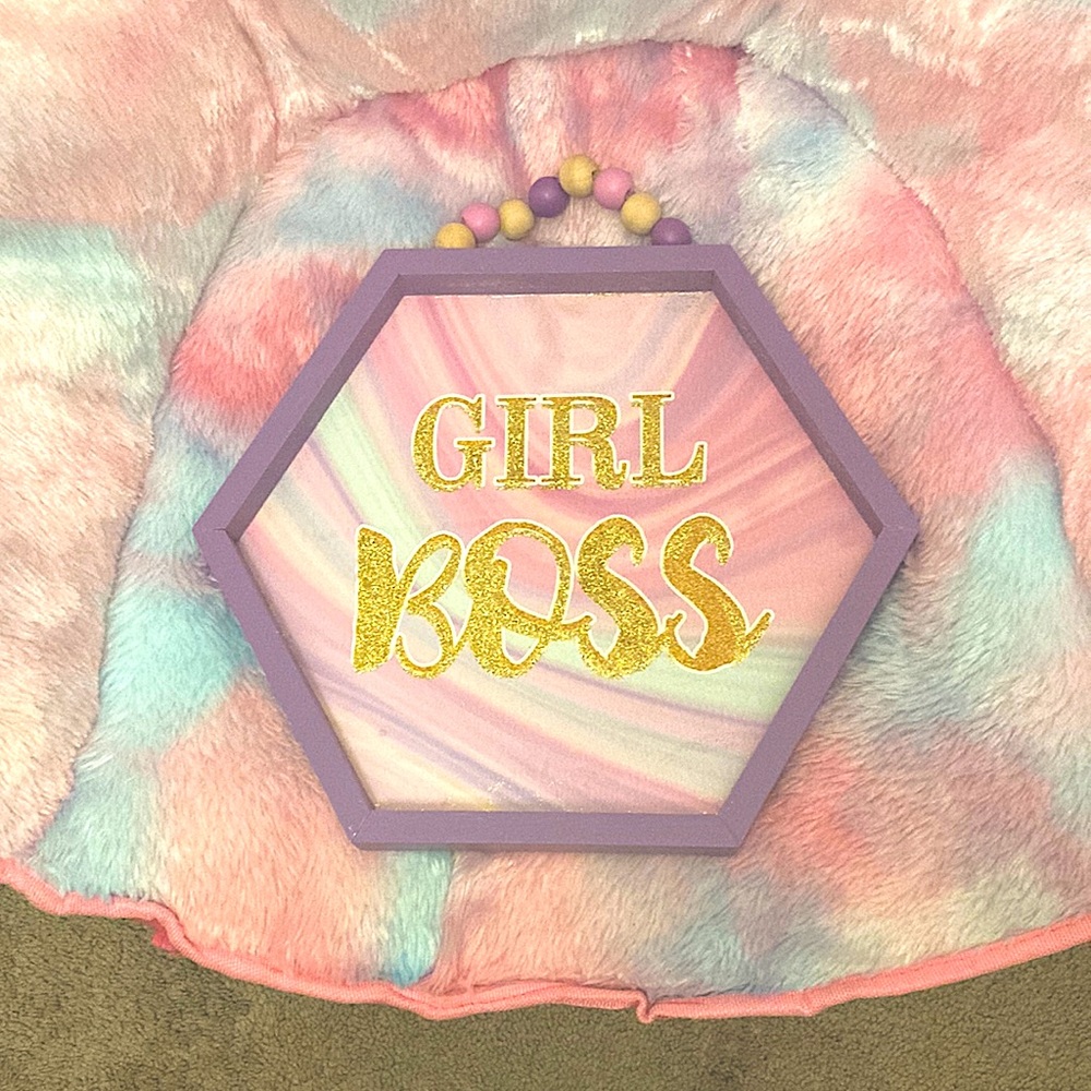 GIRL BOSS girly bead decor